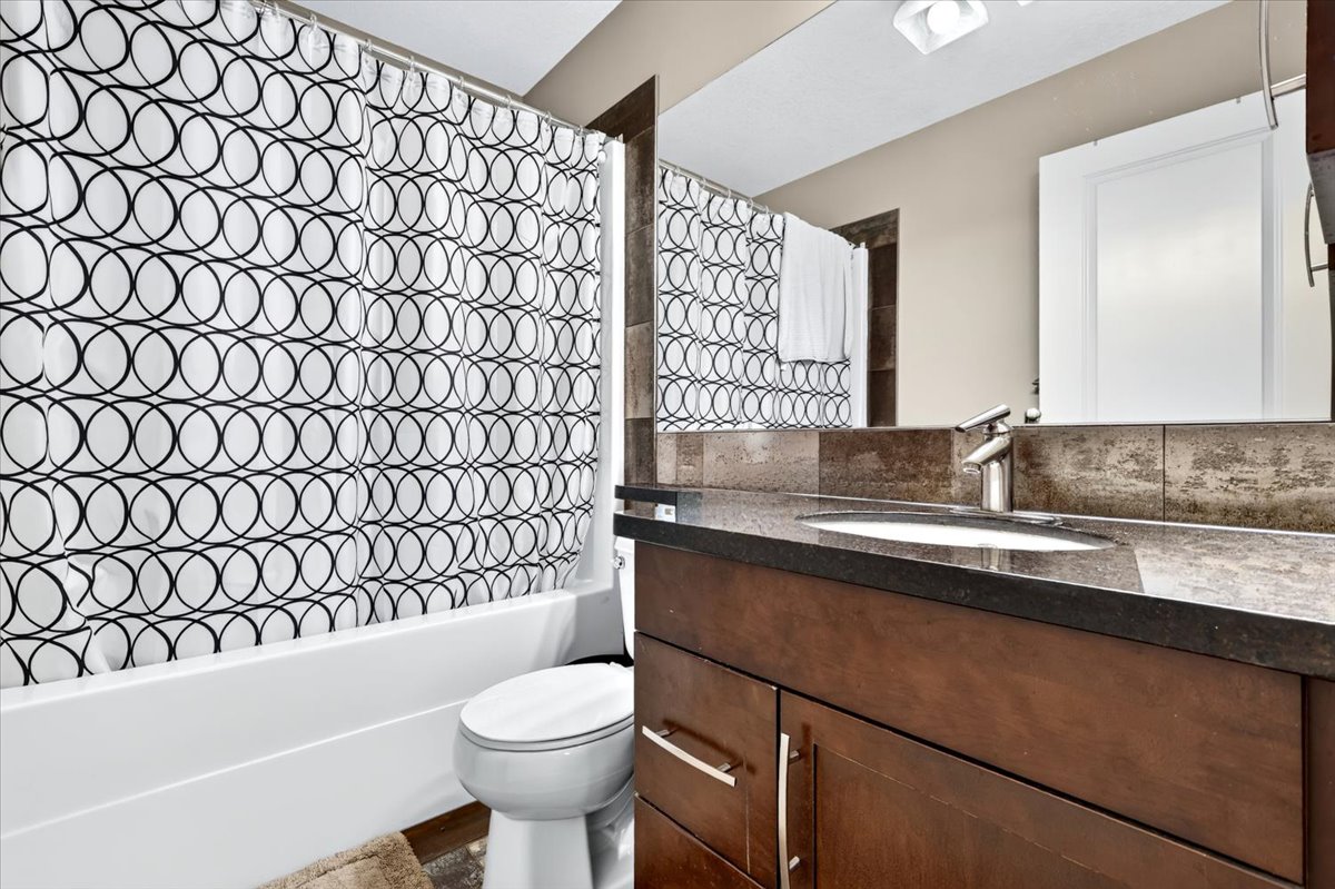 Main bathroom